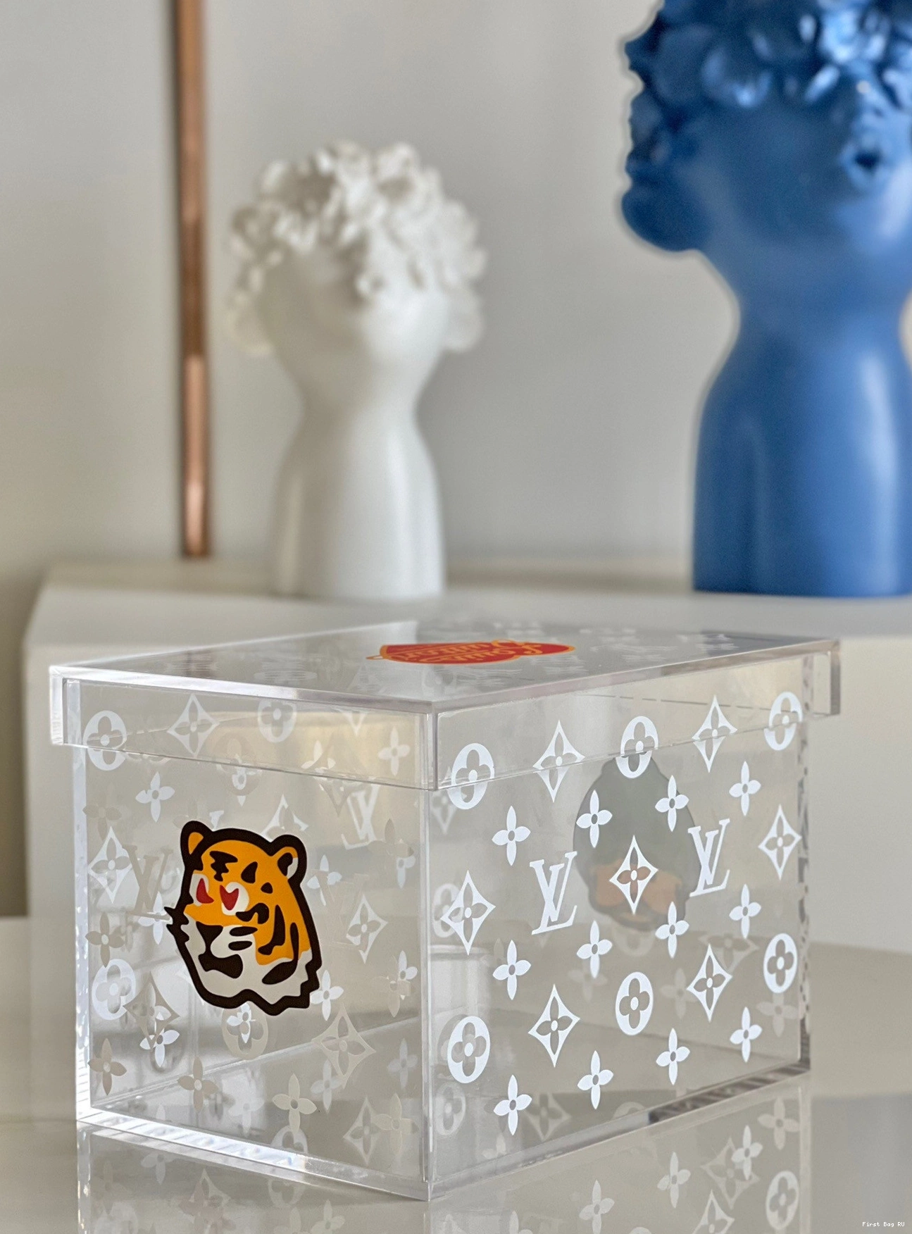 First bag ru VUITTON TRANSPARENT BOX LOUIS 0730